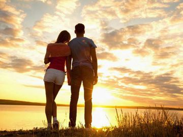 Pareja feliz y enamorada