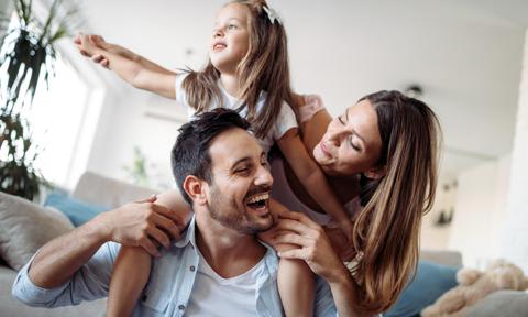 Familia feliz y equilibrada