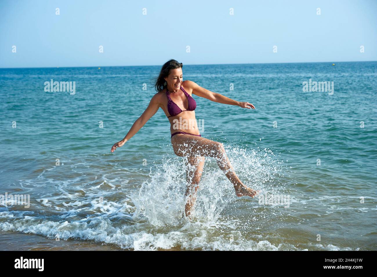 Mujer disfrutando de actividades