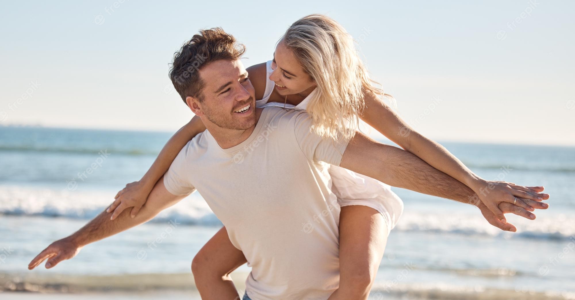 Parejas felices y divertidas